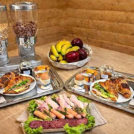 فندق Home Apart-Hotel Vilnius 3*