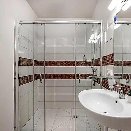 Home Apart-Hotel Vilnius فندق 3*
