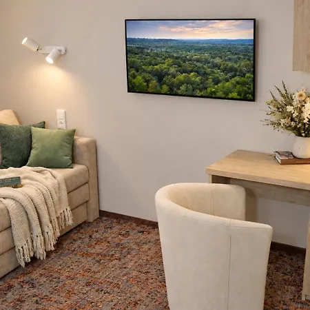 Hotel Home Apart-Hotel Vilnius 3*